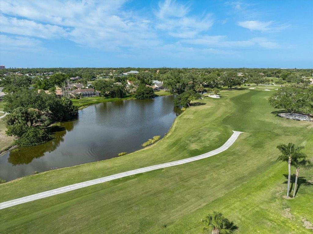 Image 64 of property listing at 3842 TORREY PINES WAY, Sarasota, FL 34238