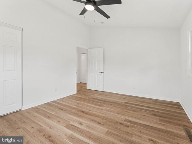 46 INDIAN QUEEN LN, Maple Shade, NJ 08052