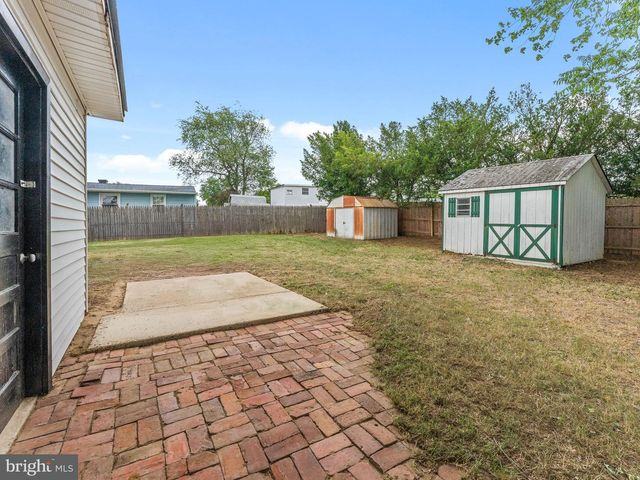 46 INDIAN QUEEN LN, Maple Shade, NJ 08052