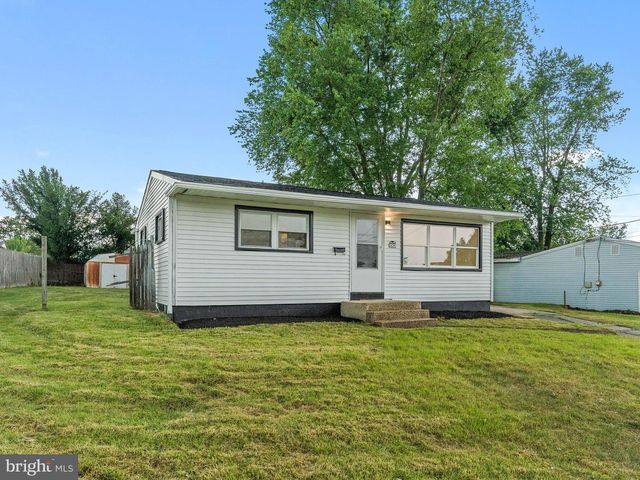 46 INDIAN QUEEN LN, Maple Shade, NJ 08052