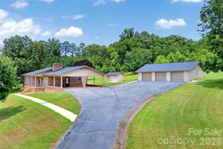 5882 Harmony Grove Road, Nebo, NC 28761