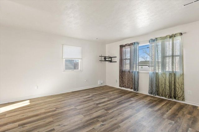 27 KIMBERLY Drive, Council Bluffs, IA 51503