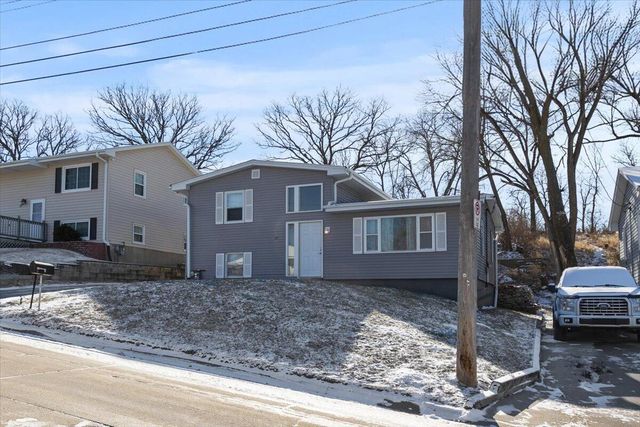 27 KIMBERLY Drive, Council Bluffs, IA 51503
