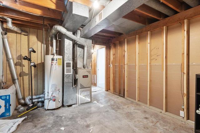 27 KIMBERLY Drive, Council Bluffs, IA 51503