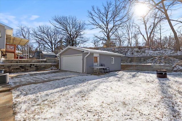 27 KIMBERLY Drive, Council Bluffs, IA 51503