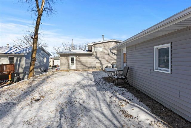 27 KIMBERLY Drive, Council Bluffs, IA 51503