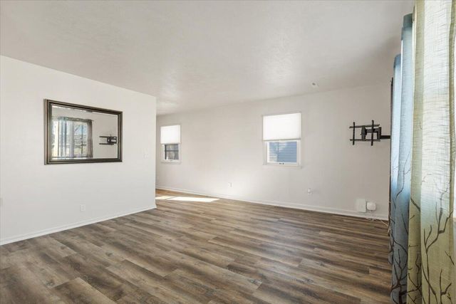 27 KIMBERLY Drive, Council Bluffs, IA 51503