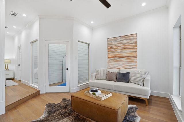 2 Parliament Place, Dallas, TX 75225