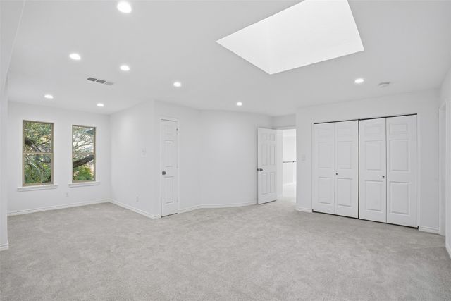 2 Parliament Place, Dallas, TX 75225