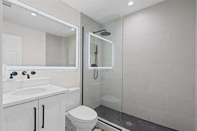 2 Parliament Place, Dallas, TX 75225