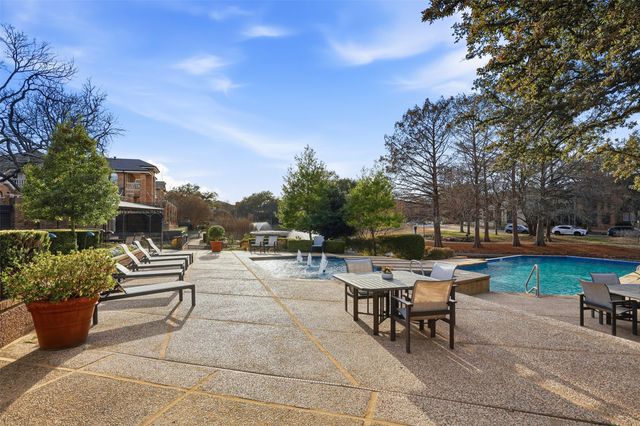 2 Parliament Place, Dallas, TX 75225