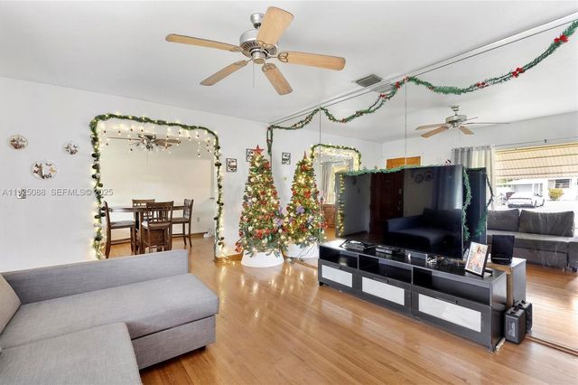 355 W 54th St, Hialeah, FL 33012