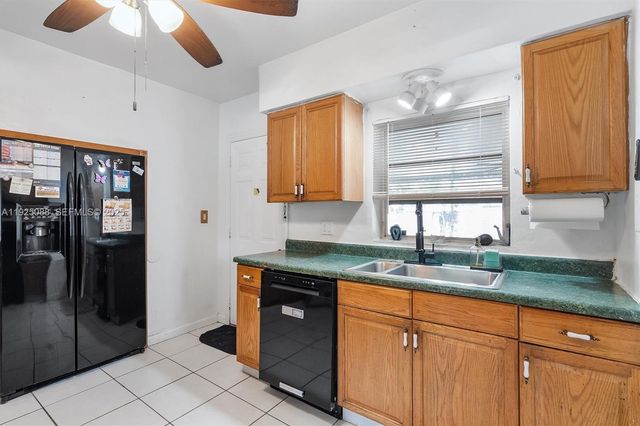 355 W 54th St, Hialeah, FL 33012