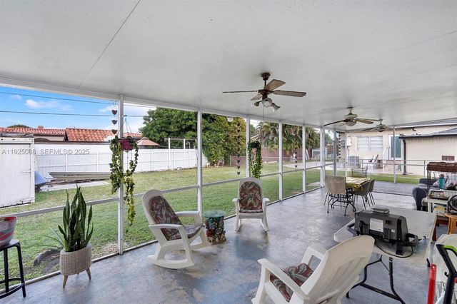 355 W 54th St, Hialeah, FL 33012