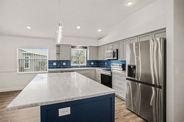 9524 ROLLING CIRCLE, San Antonio, FL 33576