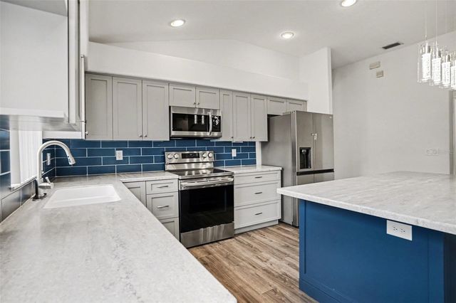 9524 ROLLING CIRCLE, San Antonio, FL 33576