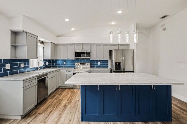 9524 ROLLING CIRCLE, San Antonio, FL 33576