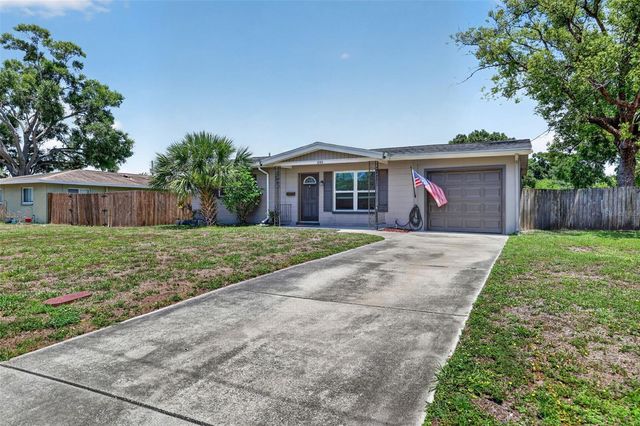 691 72ND AVENUE N, St Petersburg, FL 33702