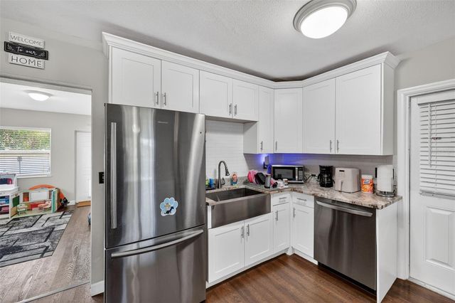 691 72ND AVENUE N, St Petersburg, FL 33702