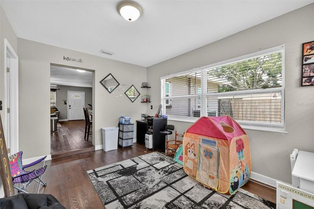 691 72ND AVENUE N, St Petersburg, FL 33702