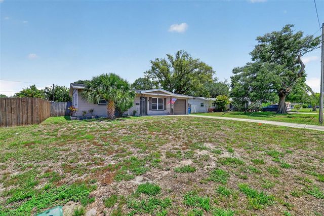 691 72ND AVENUE N, St Petersburg, FL 33702