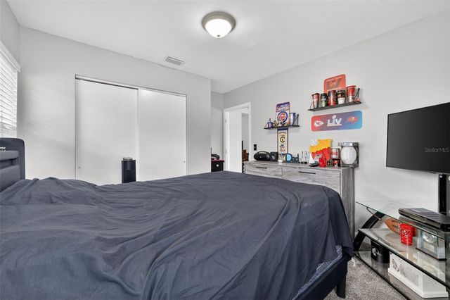 691 72ND AVENUE N, St Petersburg, FL 33702