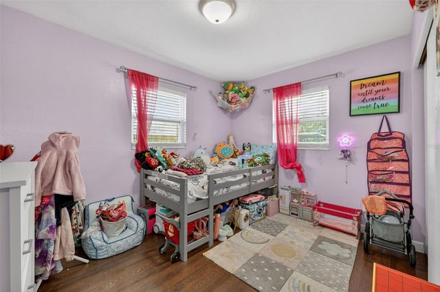 691 72ND AVENUE N, St Petersburg, FL 33702
