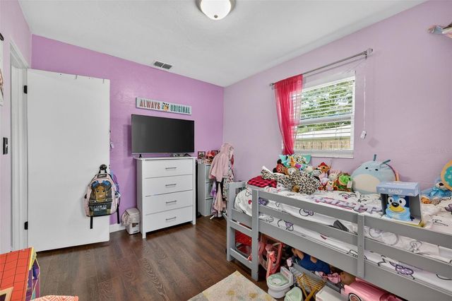 691 72ND AVENUE N, St Petersburg, FL 33702