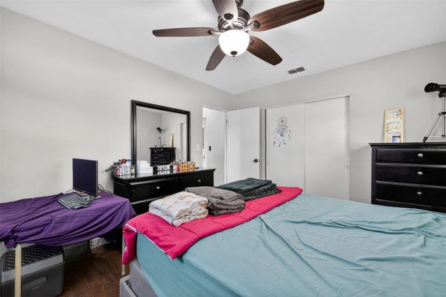 691 72ND AVENUE N, St Petersburg, FL 33702