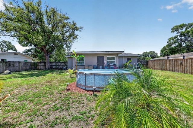 691 72ND AVENUE N, St Petersburg, FL 33702