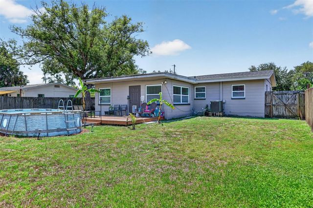 691 72ND AVENUE N, St Petersburg, FL 33702