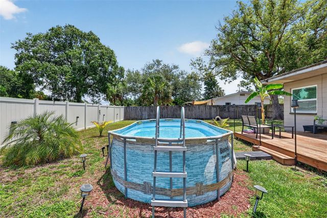 691 72ND AVENUE N, St Petersburg, FL 33702