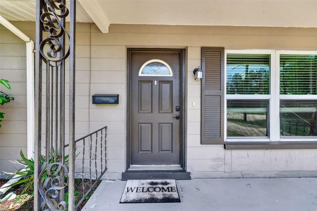 691 72ND AVENUE N, St Petersburg, FL 33702