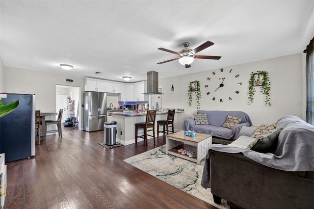 691 72ND AVENUE N, St Petersburg, FL 33702