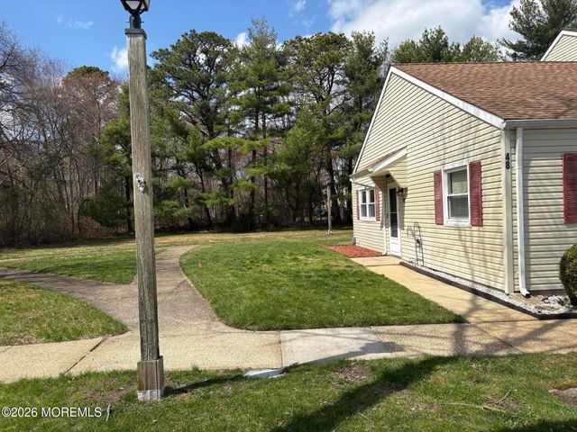 48 S Seas Court, Barnegat, NJ 08005