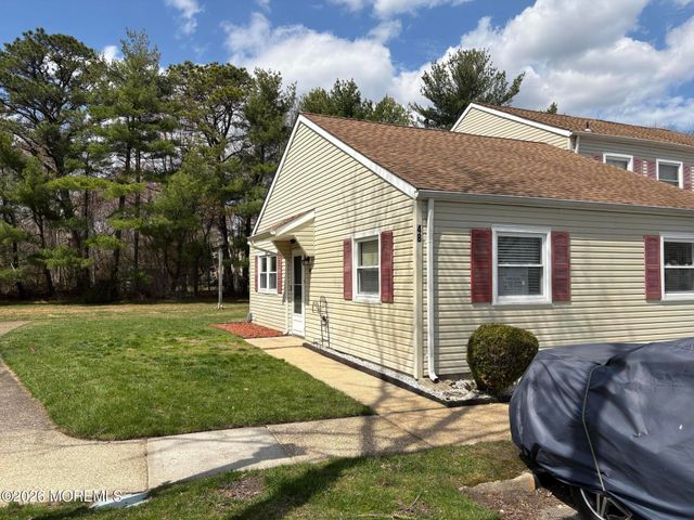 48 S Seas Court, Barnegat, NJ 08005