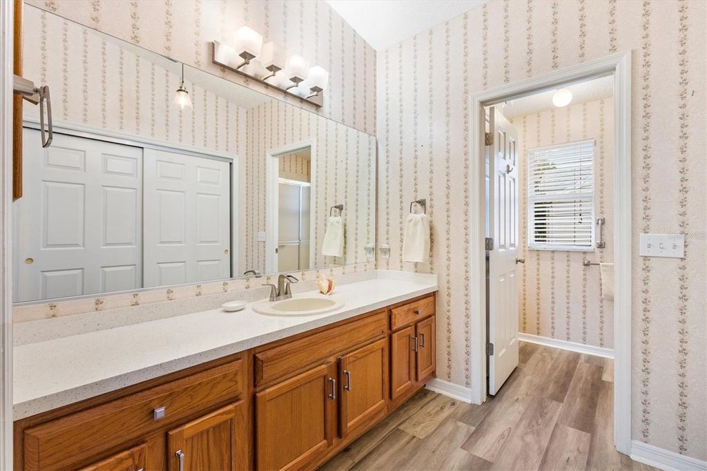 Image 17 of property listing at 406 DEL MAR DRIVE, The Villages, FL 32159