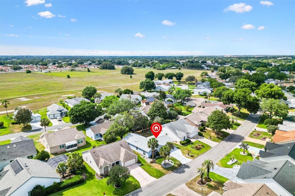 Image 39 of property listing at 406 DEL MAR DRIVE, The Villages, FL 32159