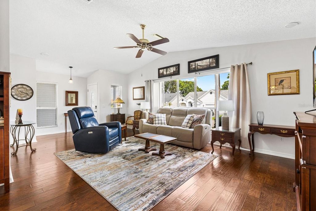 Image 7 of property listing at 406 DEL MAR DRIVE, The Villages, FL 32159