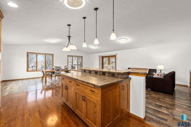 301 N Locust Ave Avenue, Sioux Falls, SD 57103