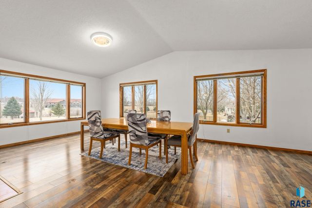 301 N Locust Ave Avenue, Sioux Falls, SD 57103