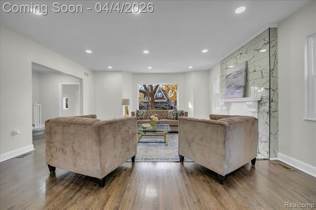 18050 Wisconsin Street, Detroit, MI 48221