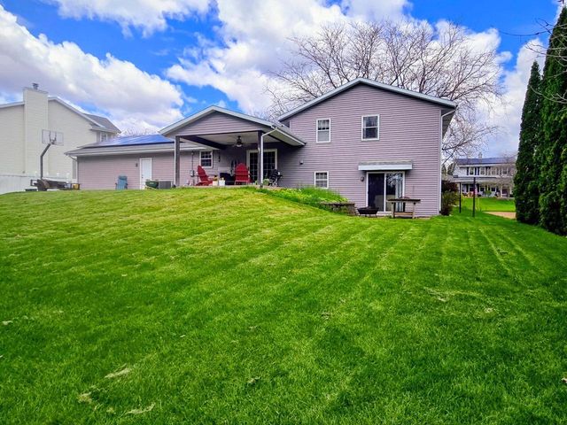 2913 Dartmouth Drive, Janesville, WI 53548