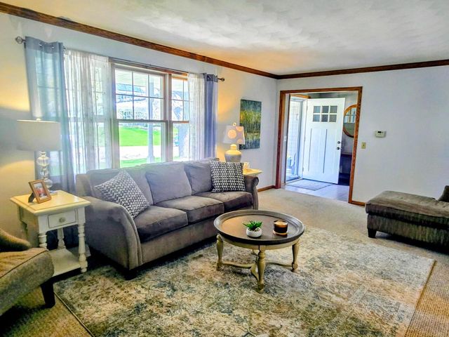 2913 Dartmouth Drive, Janesville, WI 53548