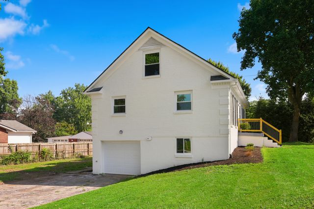 2453 Pierson Drive, Lexington, KY 40505