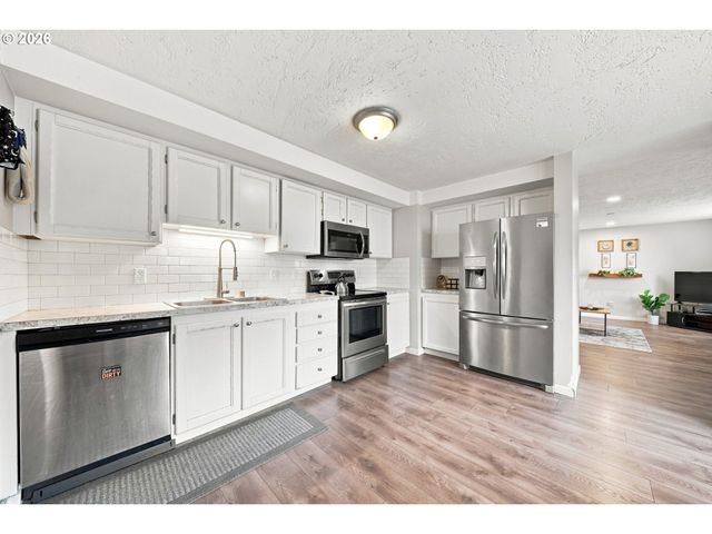 2403 Ne 92ND Ave, Vancouver, WA 98662