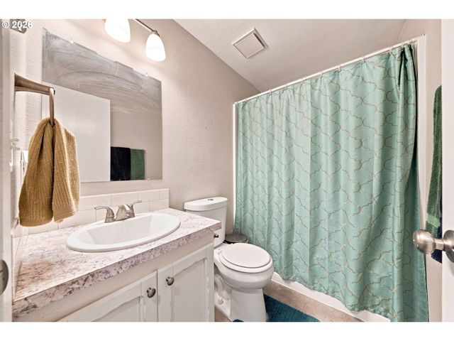 2403 Ne 92ND Ave, Vancouver, WA 98662