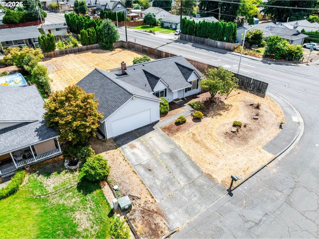 2403 Ne 92ND Ave, Vancouver, WA 98662