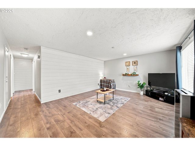 2403 Ne 92ND Ave, Vancouver, WA 98662