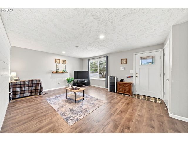 2403 Ne 92ND Ave, Vancouver, WA 98662